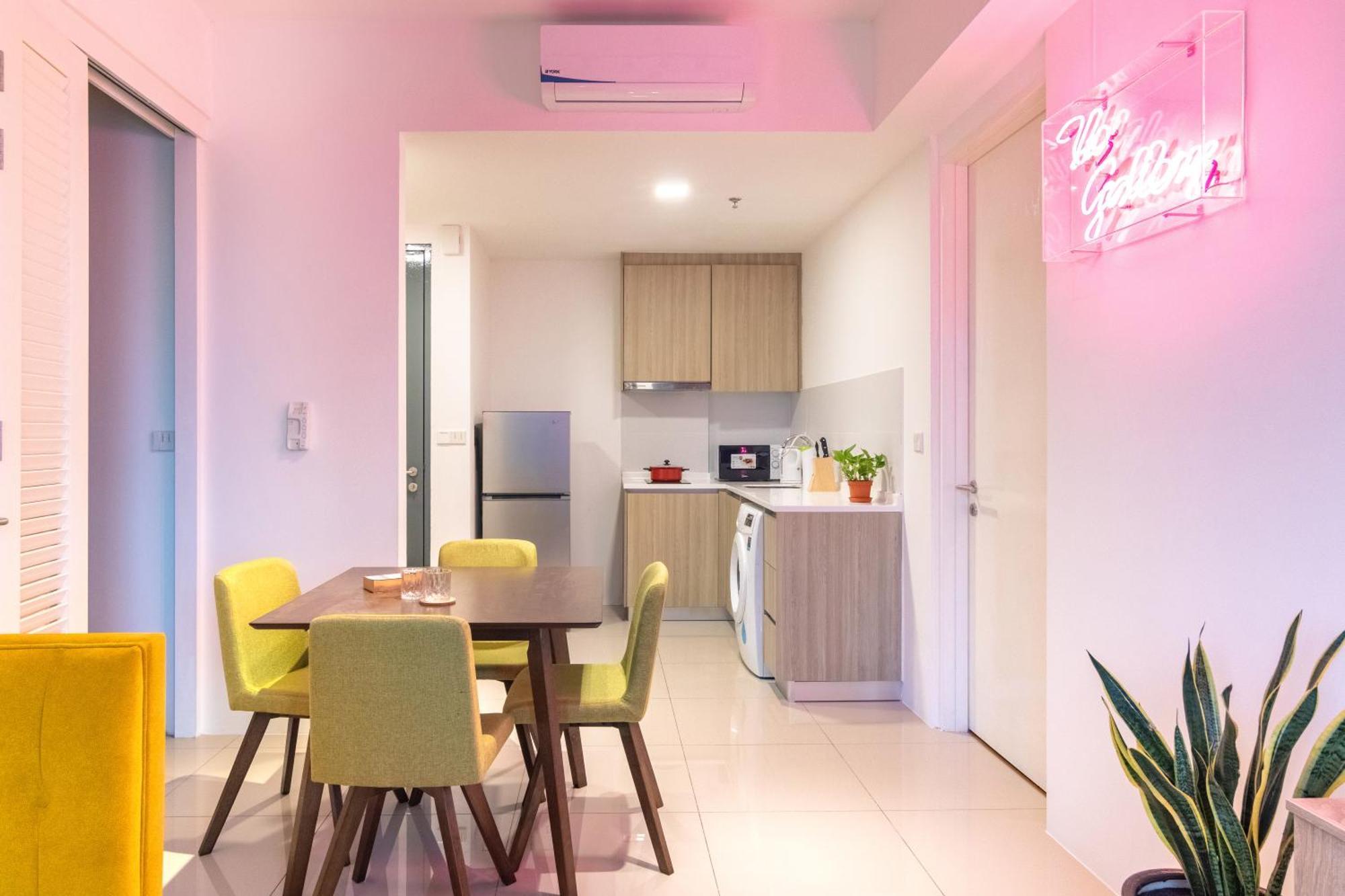 Tropicana 218 X Airlevate Suites George Town Chambre photo