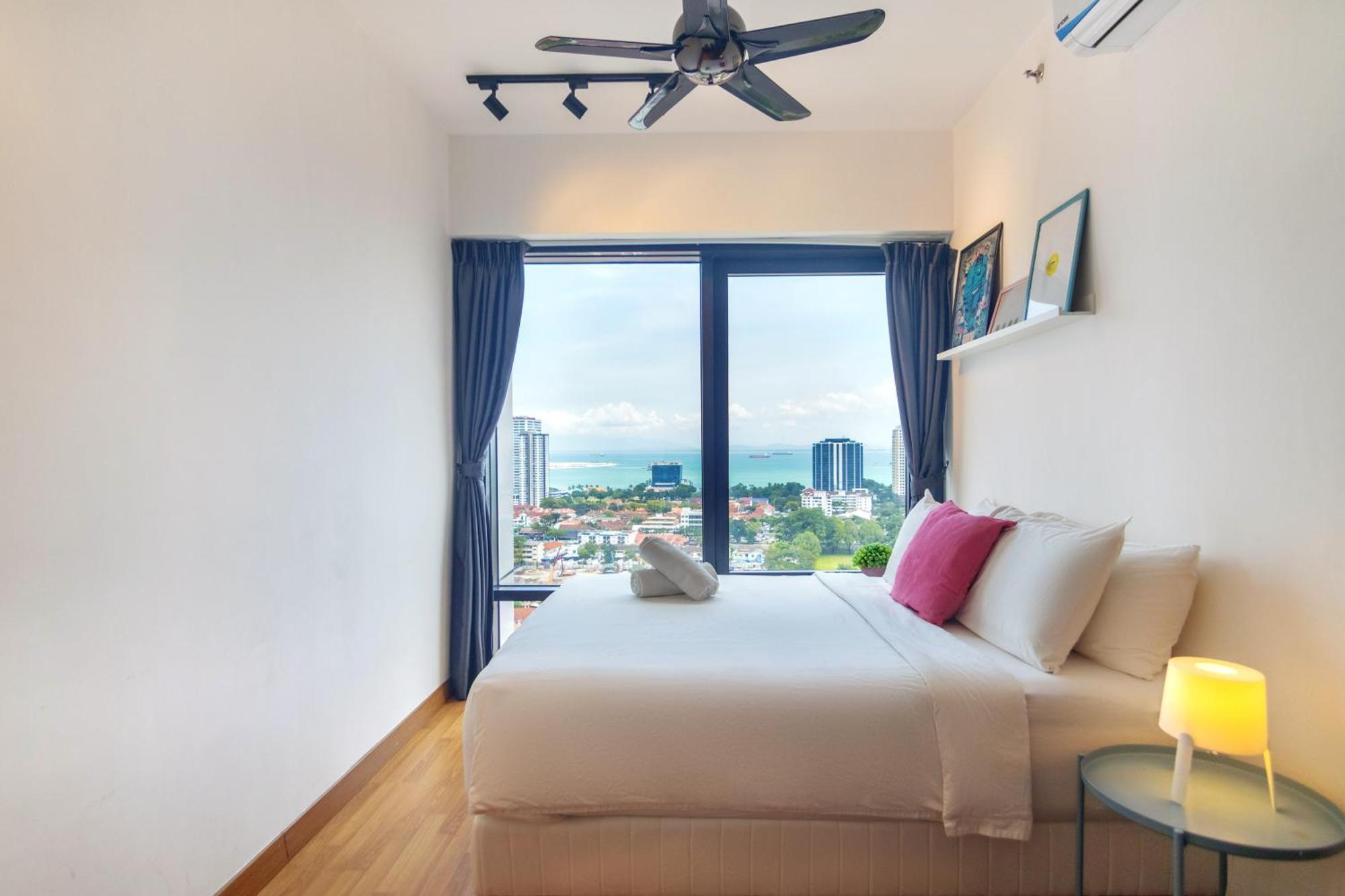 Tropicana 218 X Airlevate Suites George Town Extérieur photo