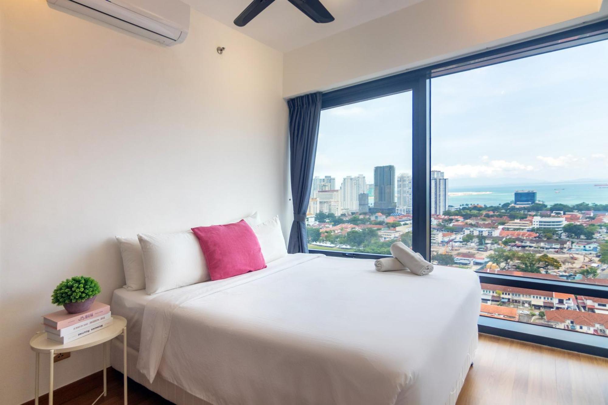 Tropicana 218 X Airlevate Suites George Town Extérieur photo